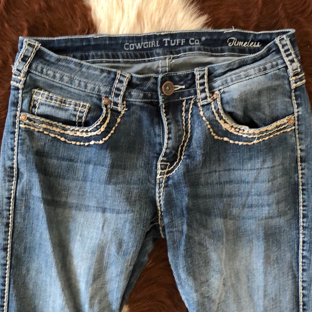 Cowgirl tough timeless jeans 29 x37